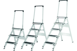 Escalier de sécurité avec arceau HYMER 6061