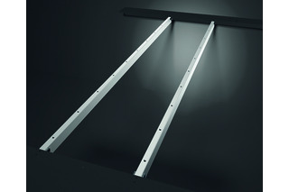 Traverses pour barres de support pour tables et bancs