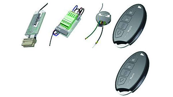 Kit con serratura elettronica, radiotrasmettitori portatile e rilevatore wireless