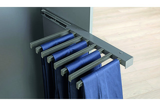 Ausziehbarer Hosenhalter HETTICH