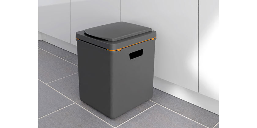 Les poubelles autonomes peuvent être utilisées pour les déchets du jardin en extérieur ou comme poubelle à papier dans le bureau.